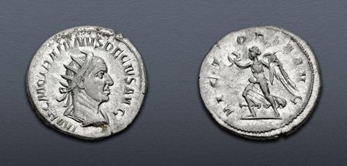 Lot 715 image