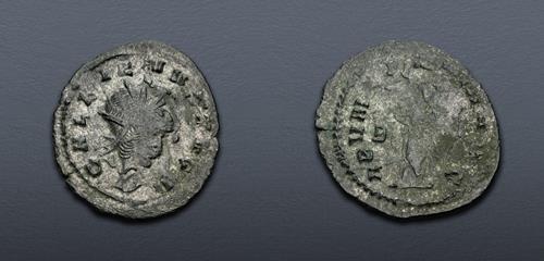 Lot 724 image