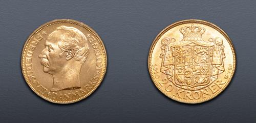 Lot 832 image