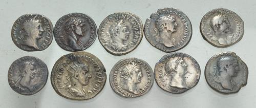 Lot 818 image