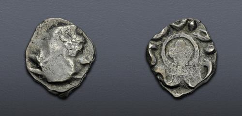 Lot 813 image