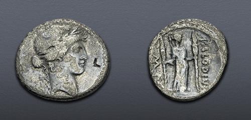 Lot 585 image