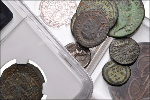 Sold at Auction: Ancient Greek Coins - Mixed AE Fractions and